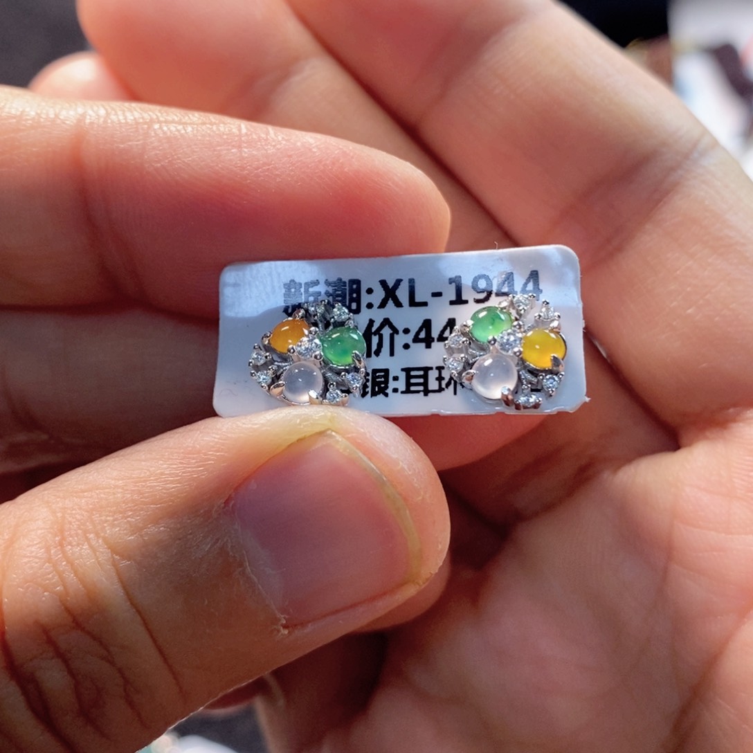 翡翠耳饰银S925镶嵌缅甸翡翠A货耳钉