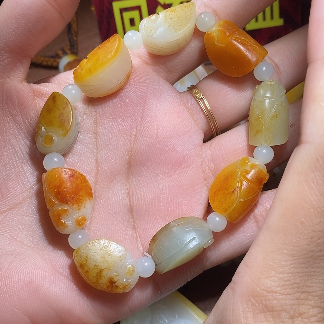 未镶嵌和田玉挂件