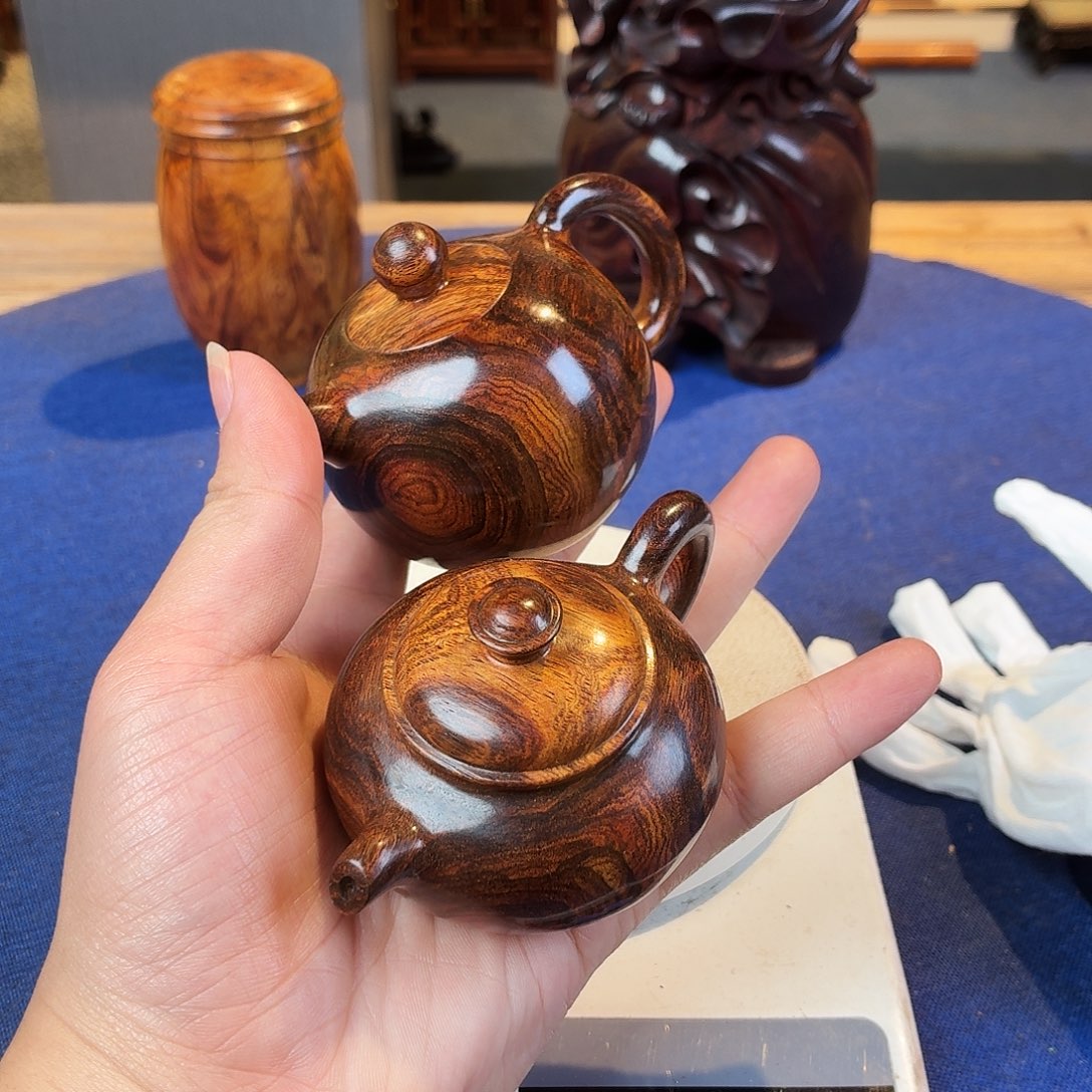 守***神紫檀木类端景台收藏