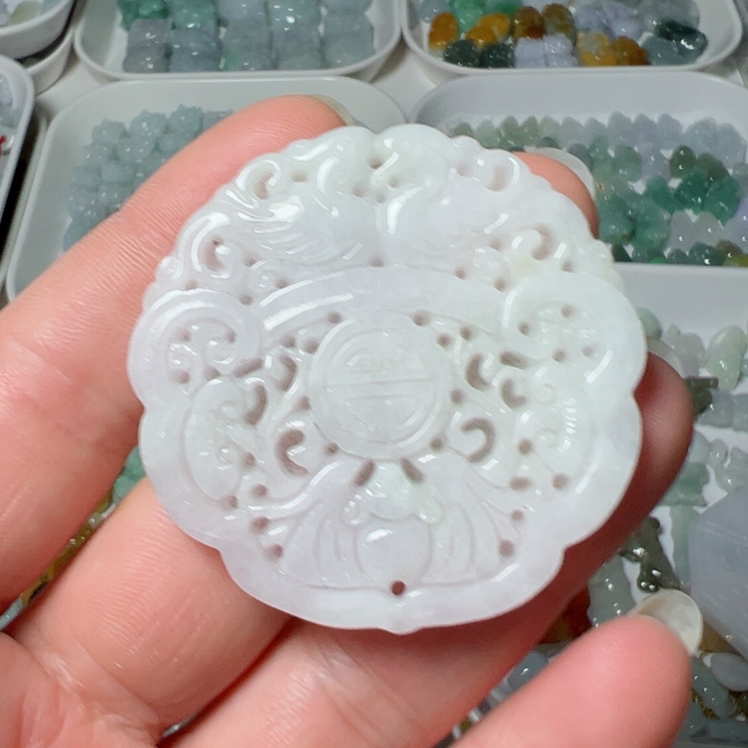 翡翠颈饰未镶嵌龙凤牌一个