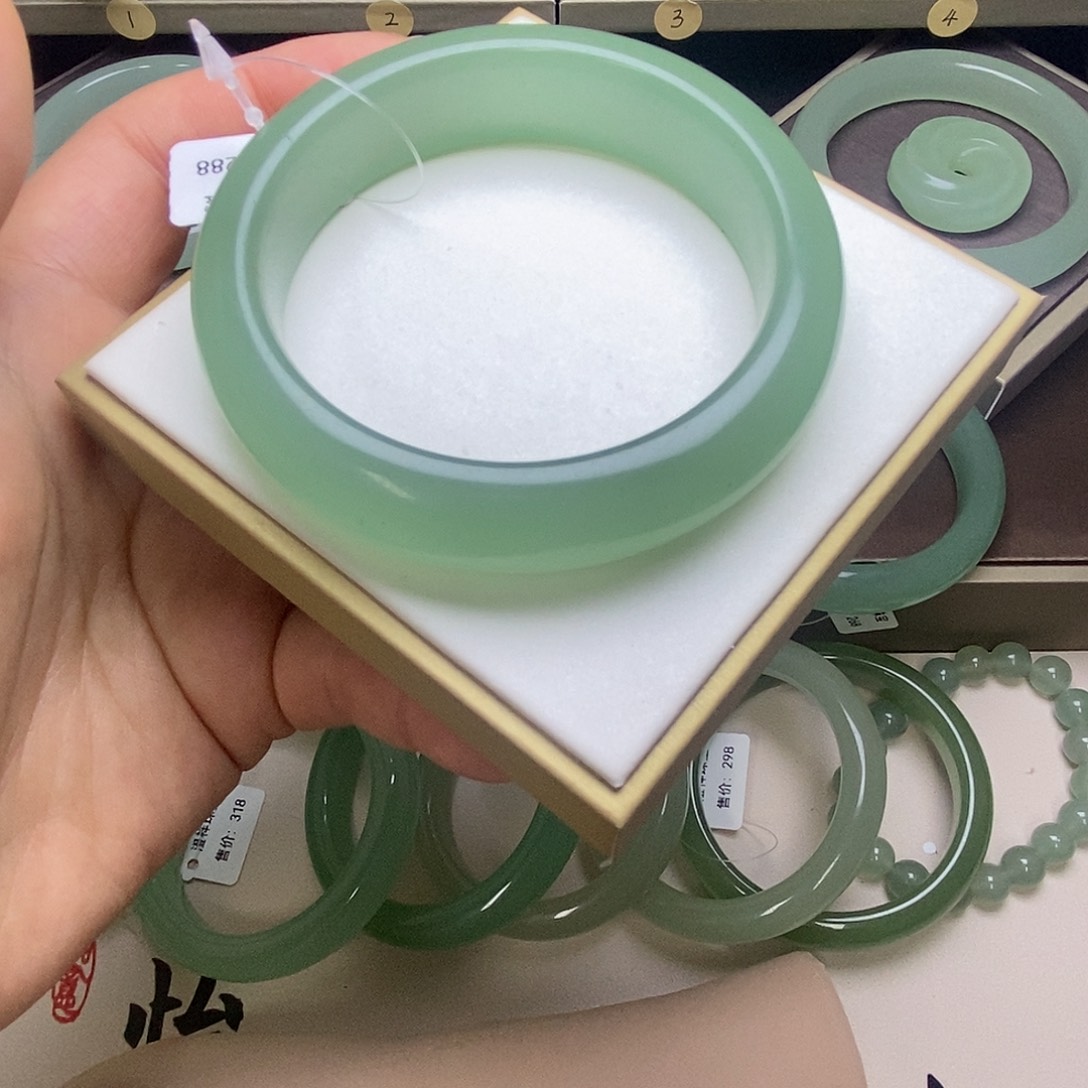 真***美东陵石未镶嵌手镯