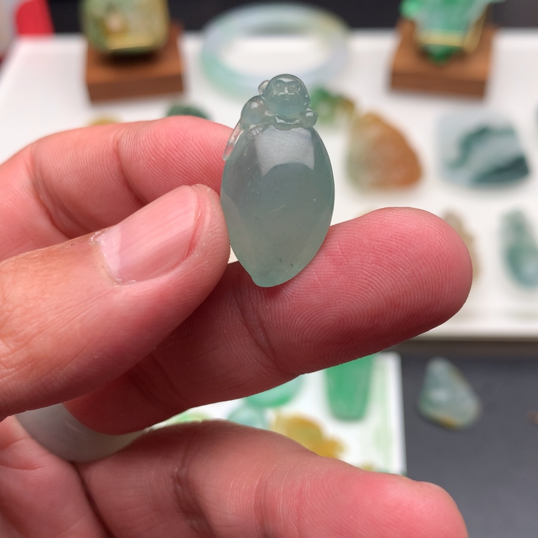 定制翡翠未镶嵌翡翠