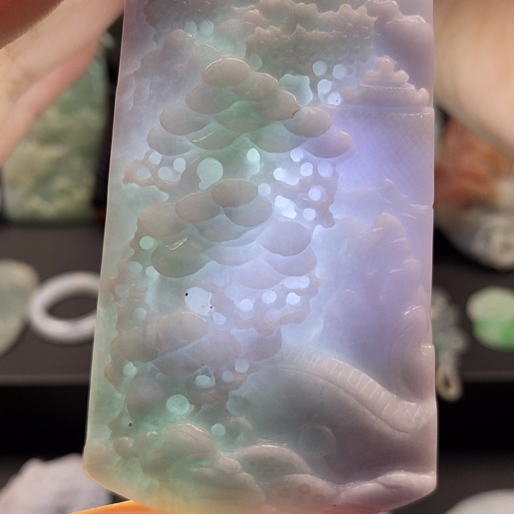 翡翠未镶嵌颈饰翡翠首饰