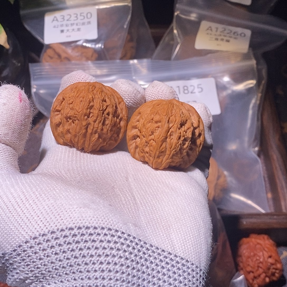 文玩核桃吊坠37正磨全品