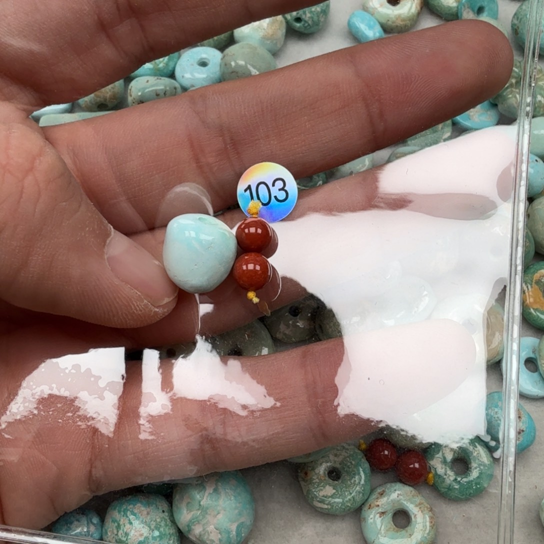 南红玛瑙未镶嵌珠宝奇石