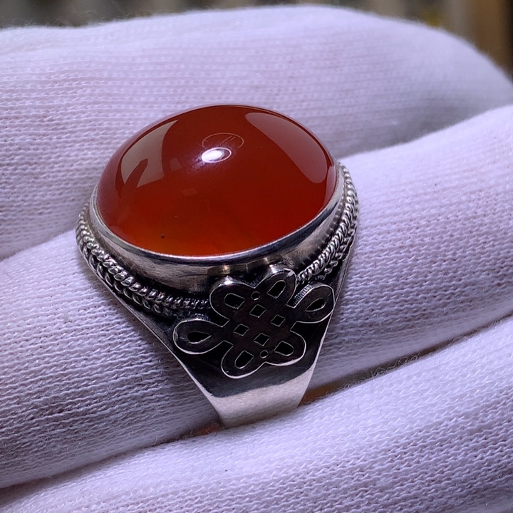 南红玛瑙足银镶嵌戒指