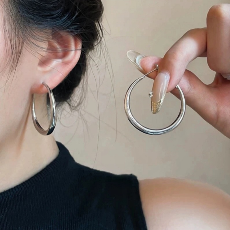 铜合金耳饰 春夏上新银色金属气质清冷淡风圆脸必备素圈耳环8011