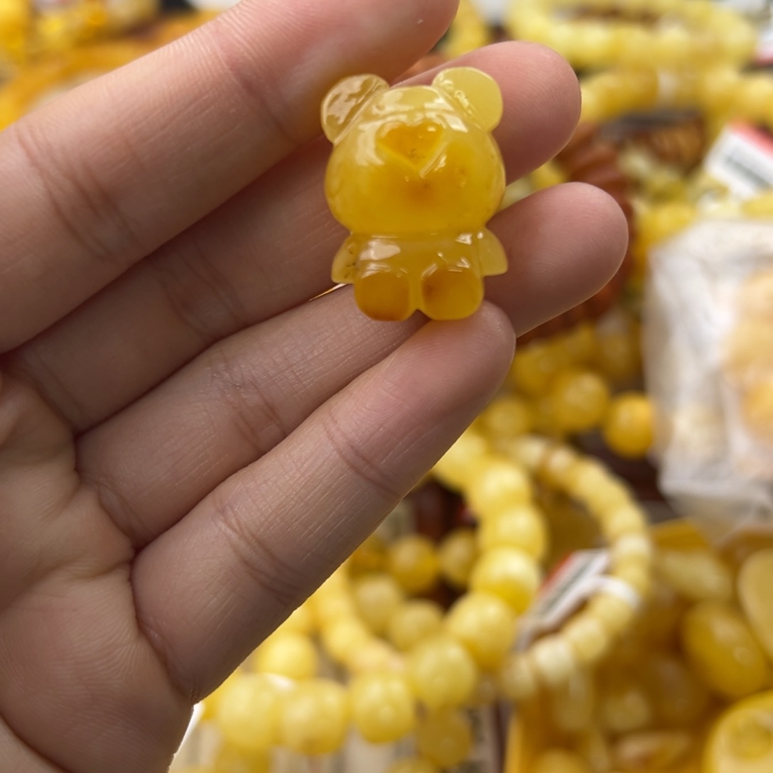 琥珀珠宝奇石未镶嵌