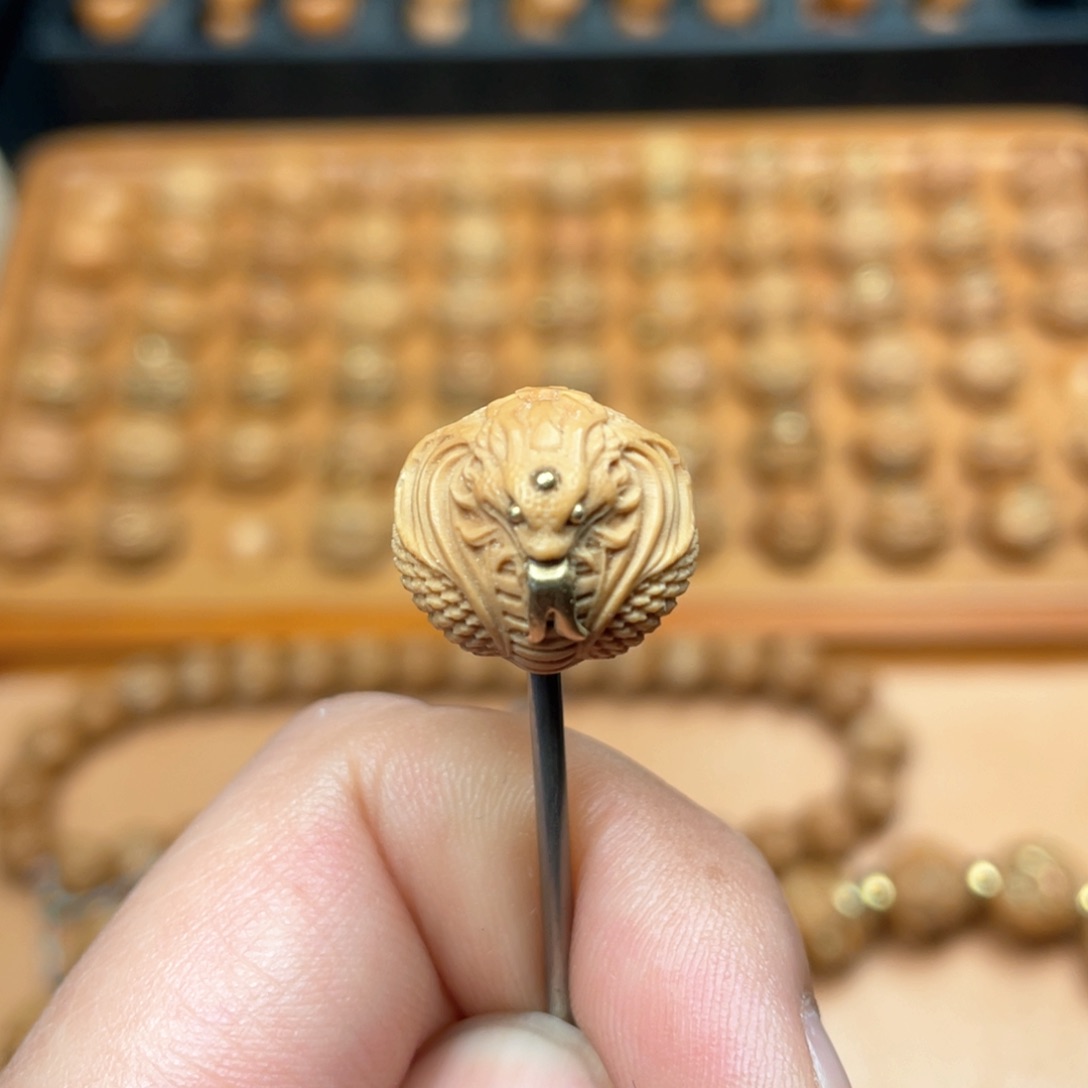 猴头核桃手串猴头核桃镶嵌蛇王