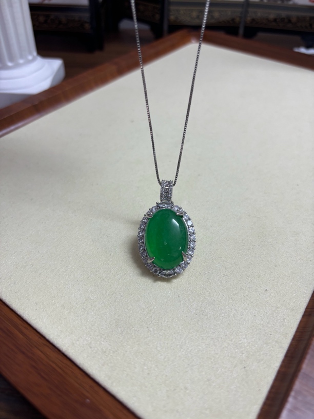 源头工厂直销 年底清库存 缅甸满绿翡翠蛋面简约吊坠挂件项链 
