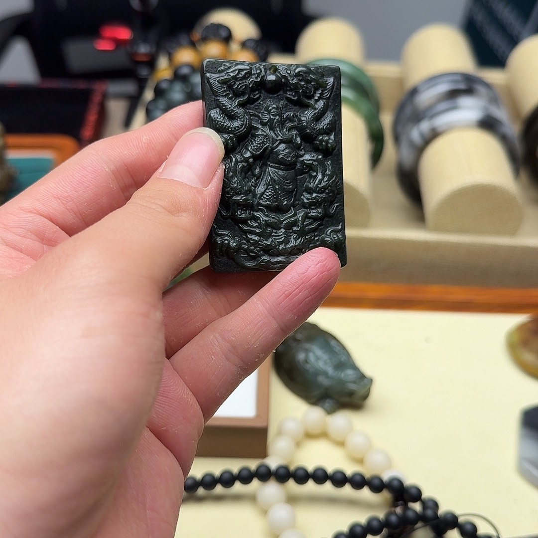 和田玉（糖玉）未镶嵌挂件