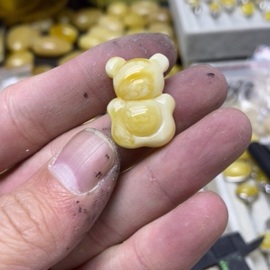 蜜蜡裸石未镶嵌吊坠