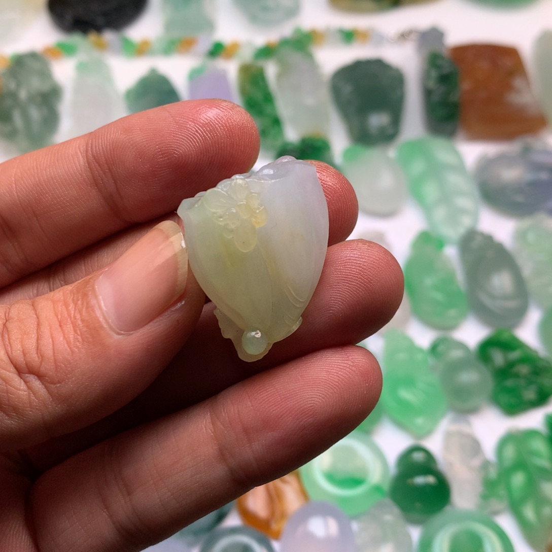 定制翡翠未镶嵌莲蓬