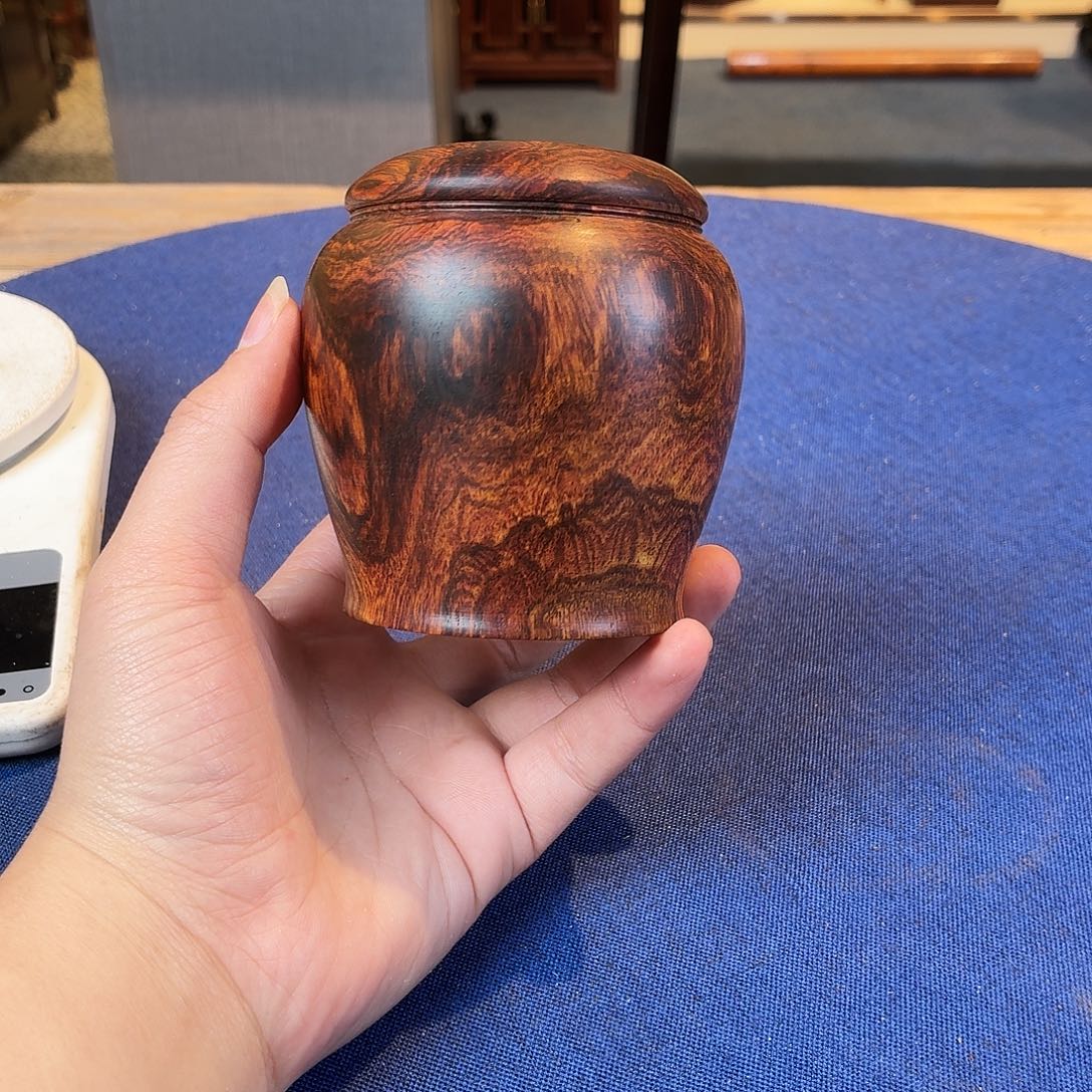 杰***瑞紫檀木类端景台收藏