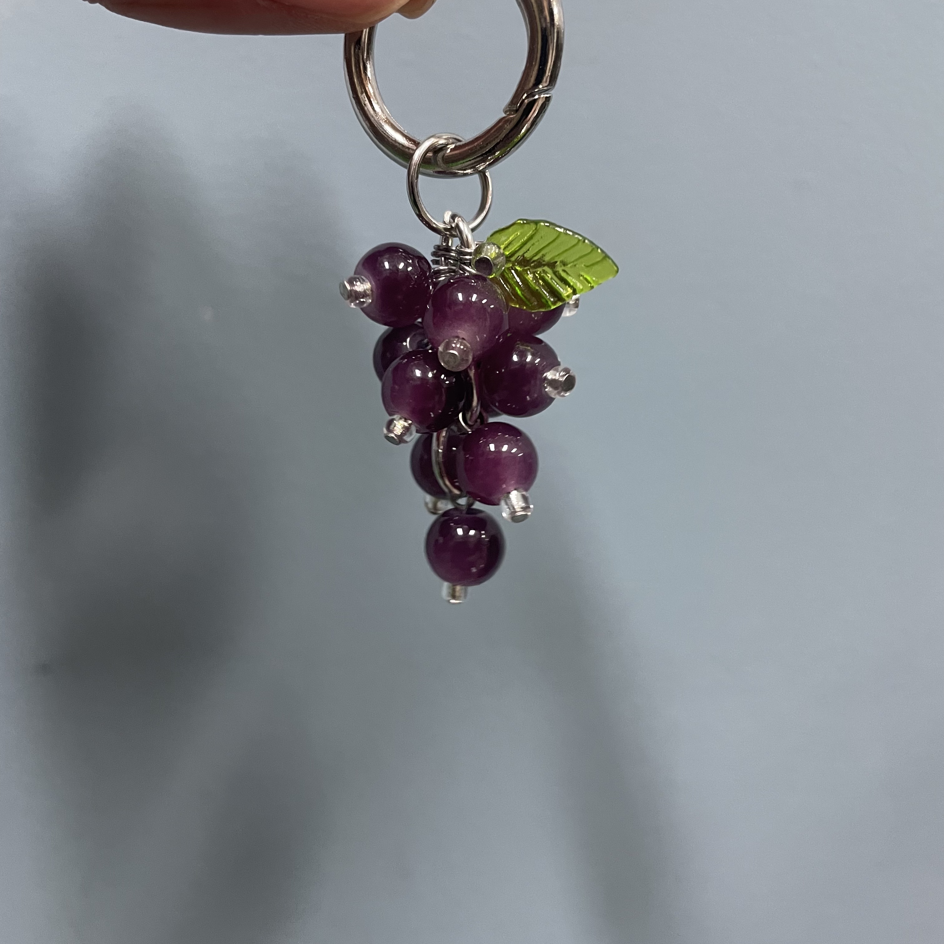 紫色一串葡萄手机坠E126