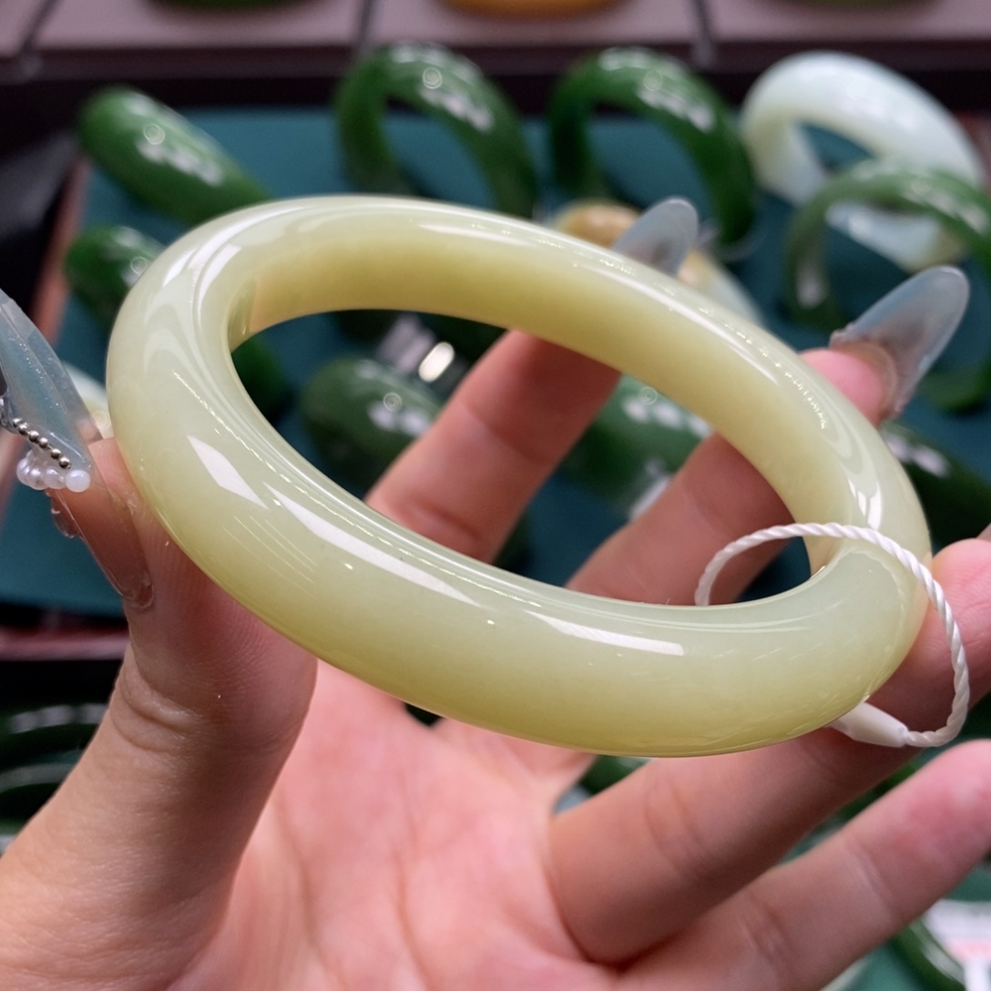 和田玉未镶嵌手镯5859