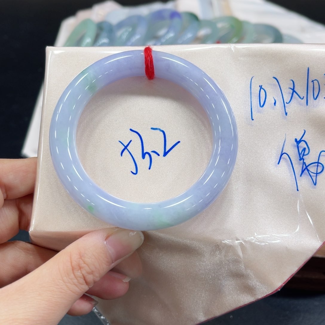 翡翠未镶嵌手镯翡翠