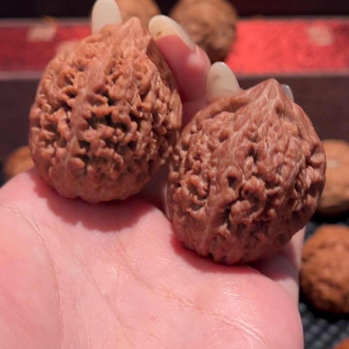 随***动文玩核桃吊坠大蒜头