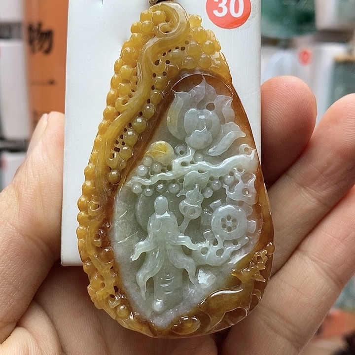 翡翠颈饰未镶嵌每天