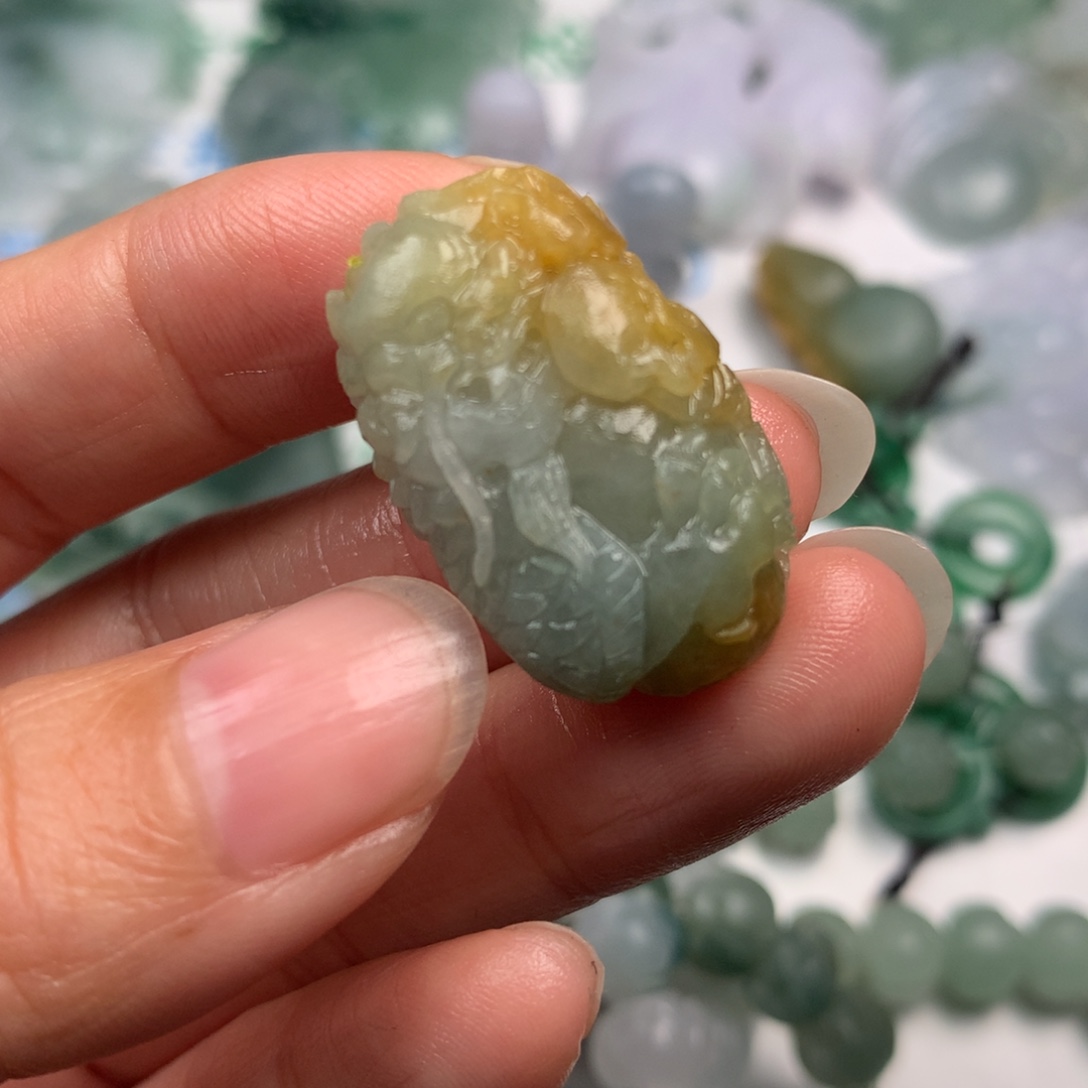 定制翡翠未镶嵌翡翠