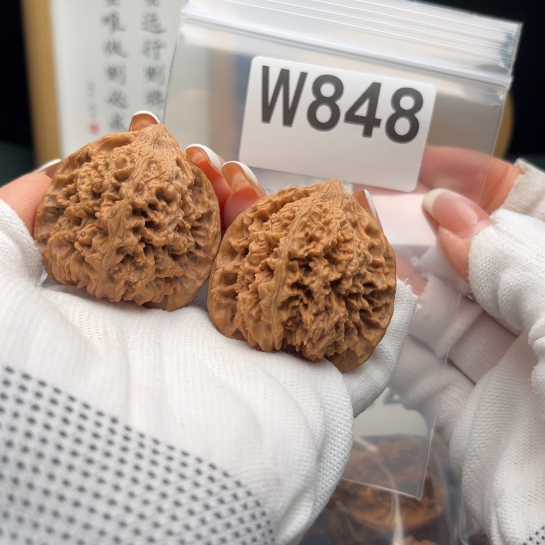 文玩核桃把件42星w 848