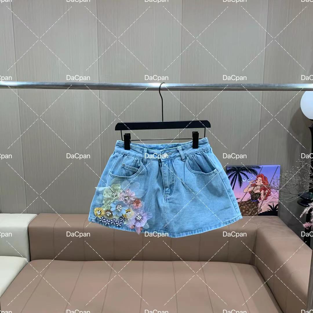 DACPAN-“缤纷花园”彩色立体花朵牛仔短裙 2025/盼·PP 60074