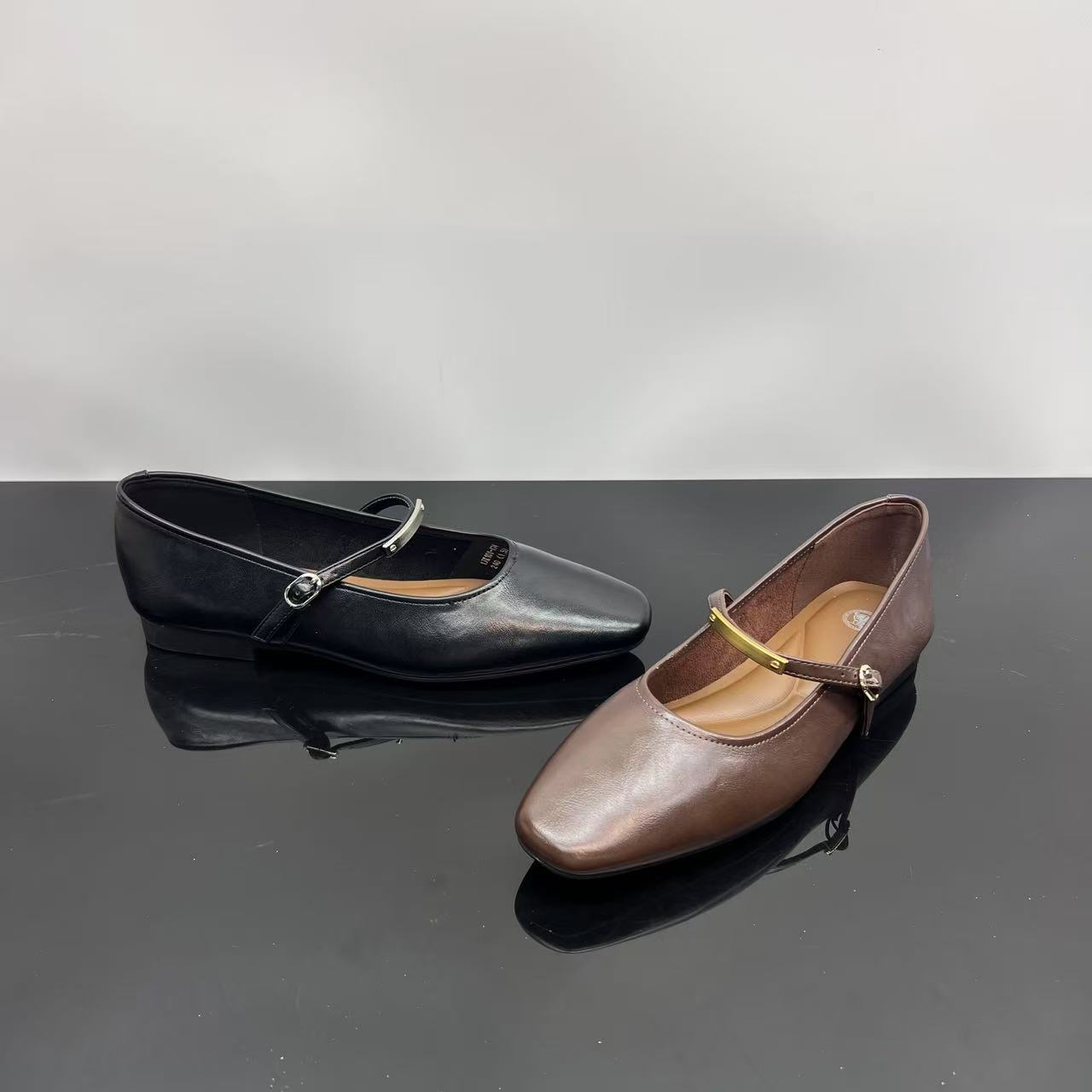 夏季新款圆头单鞋百搭女鞋时尚粗跟浅口一字带单鞋 X 检 174