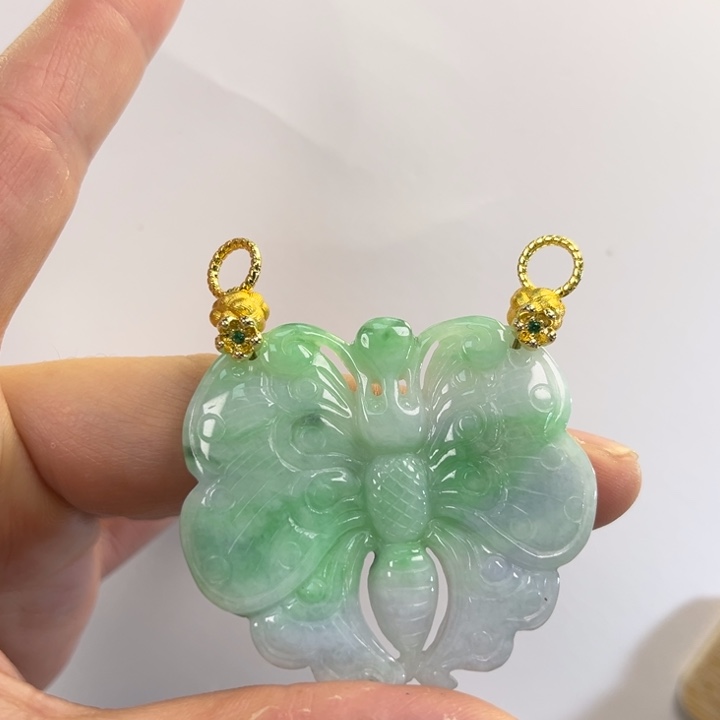 翡翠吊坠(赠链)未镶嵌代编织
