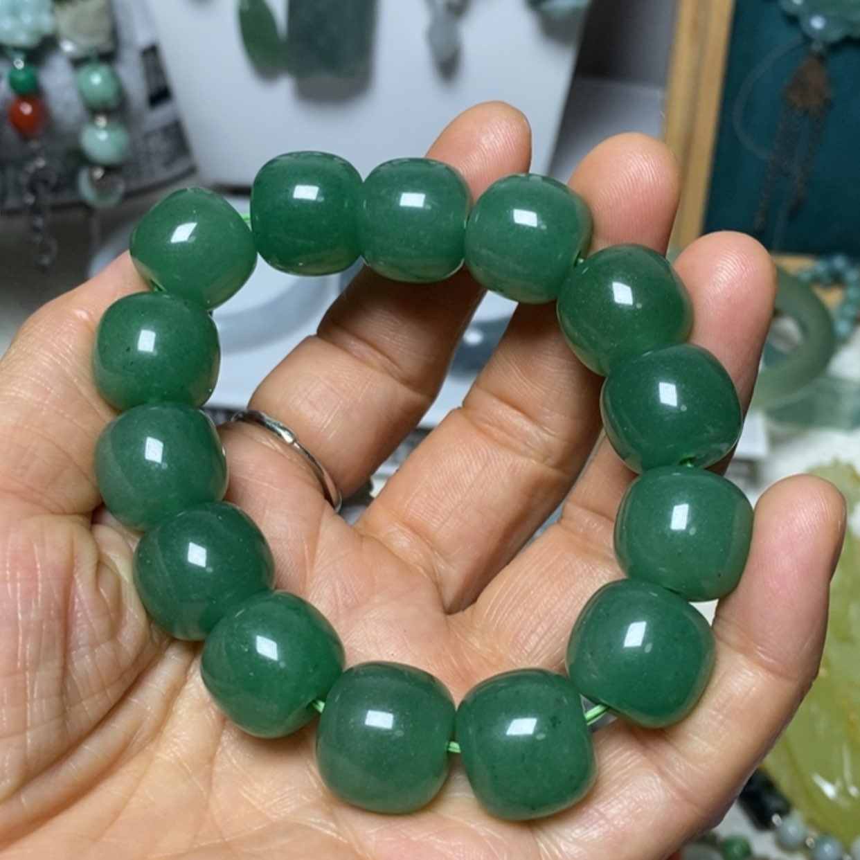 【闪购商品】翡翠吊坠(赠链)未镶嵌