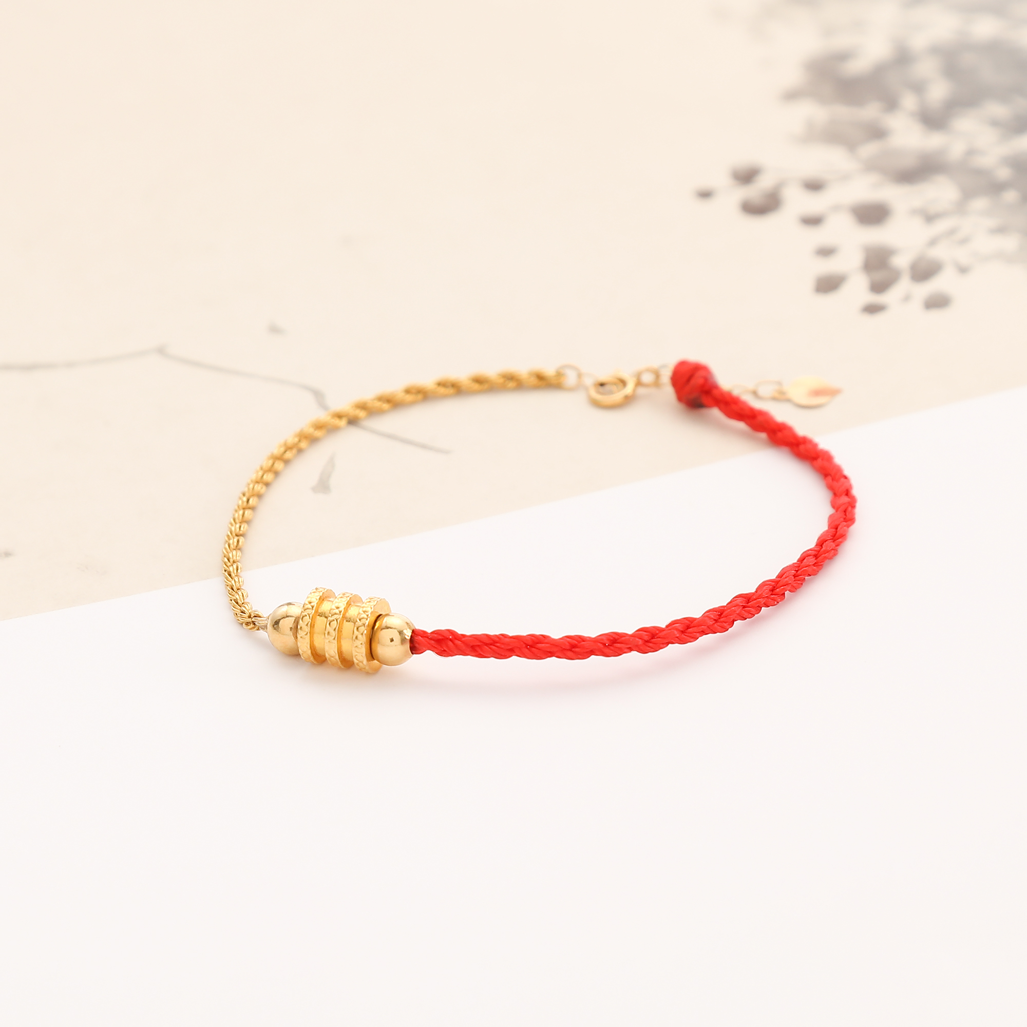 一了个卜小蛮腰红绳手绳（约0.6g左右）