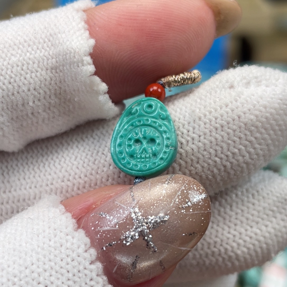 绿松石未镶嵌挂件