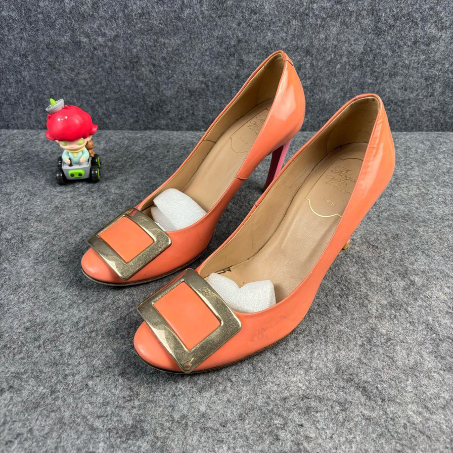 95新 Roger Vivier/罗杰·维威耶 粉色高跟鞋 35.5码 贴底 YLP1504