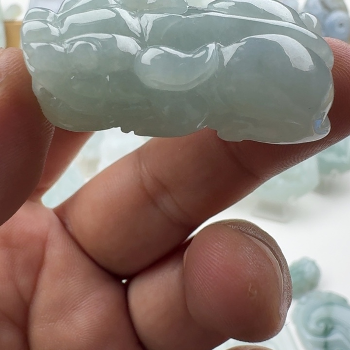 翡翠未镶嵌颈饰天然缅甸A货翡翠