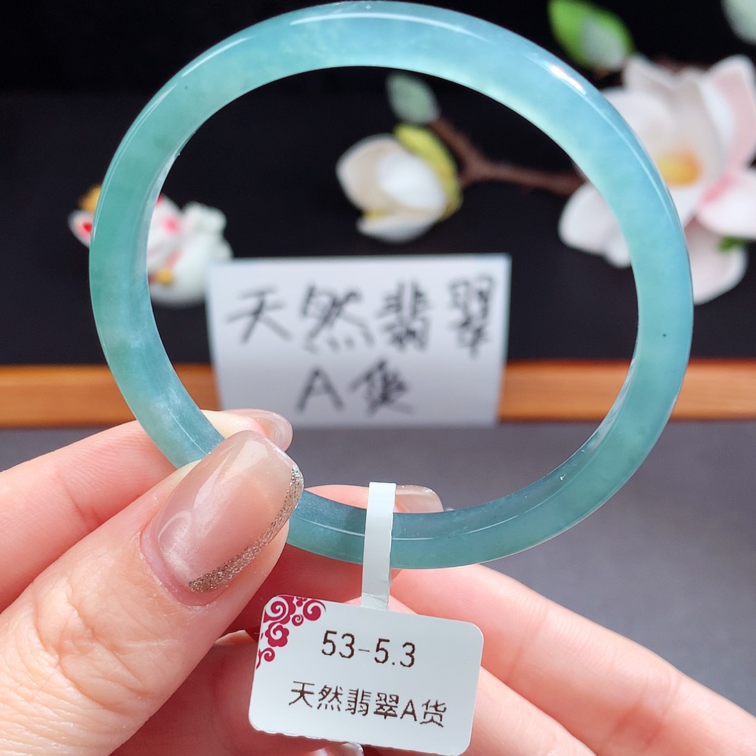 翡翠手镯（圆镯）未镶嵌