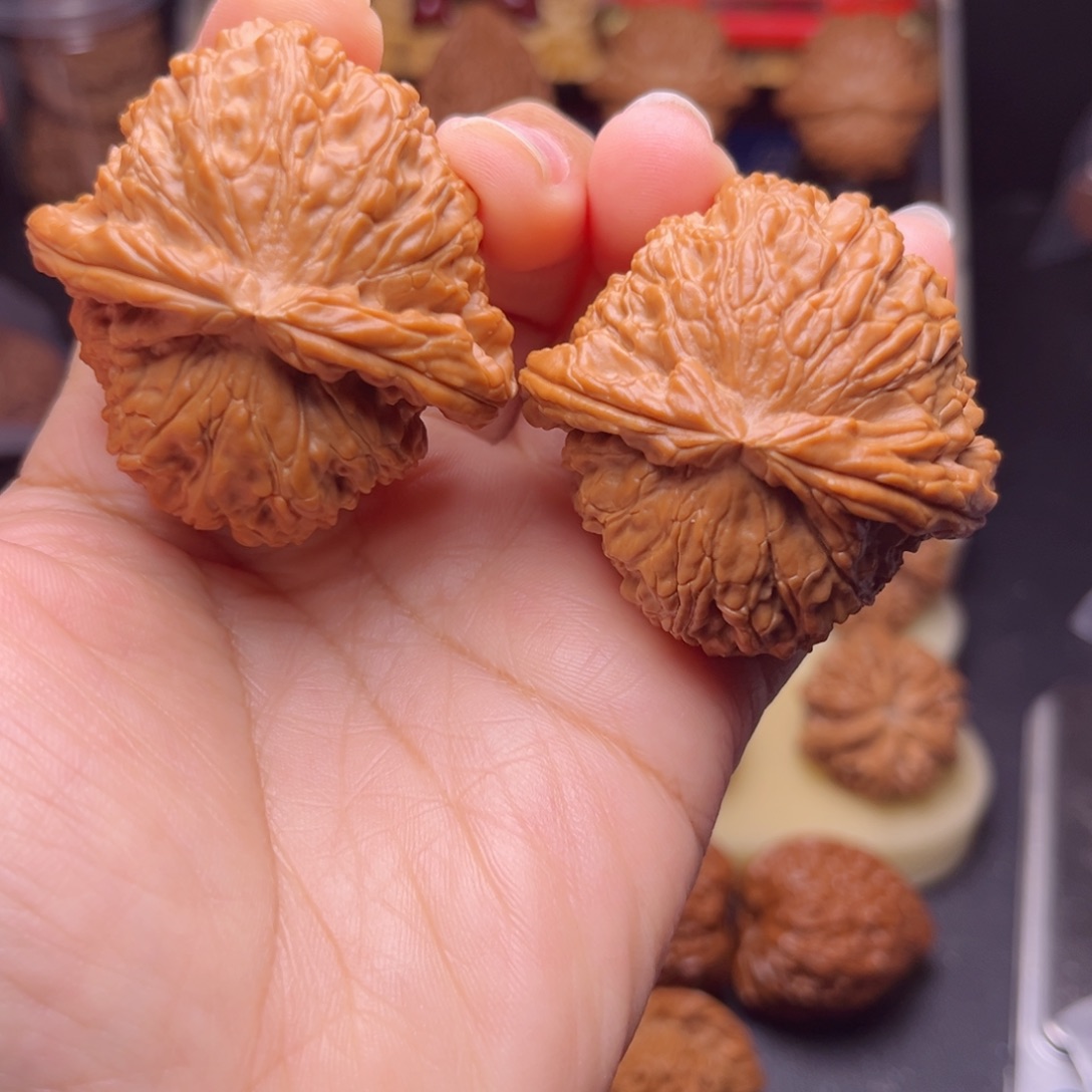 文玩核桃吊坠全品47尺大球白