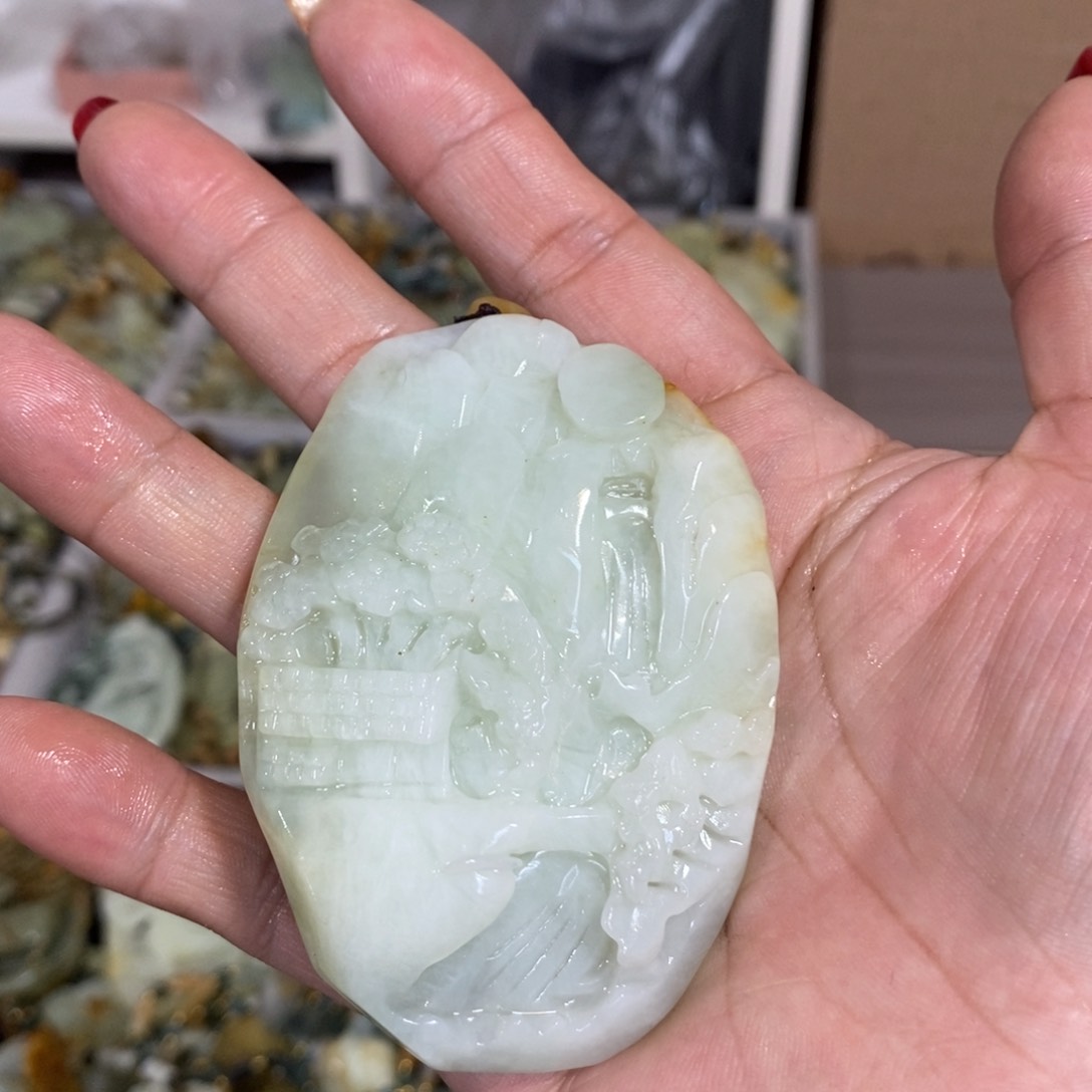 蛇纹石玉颈饰未镶嵌