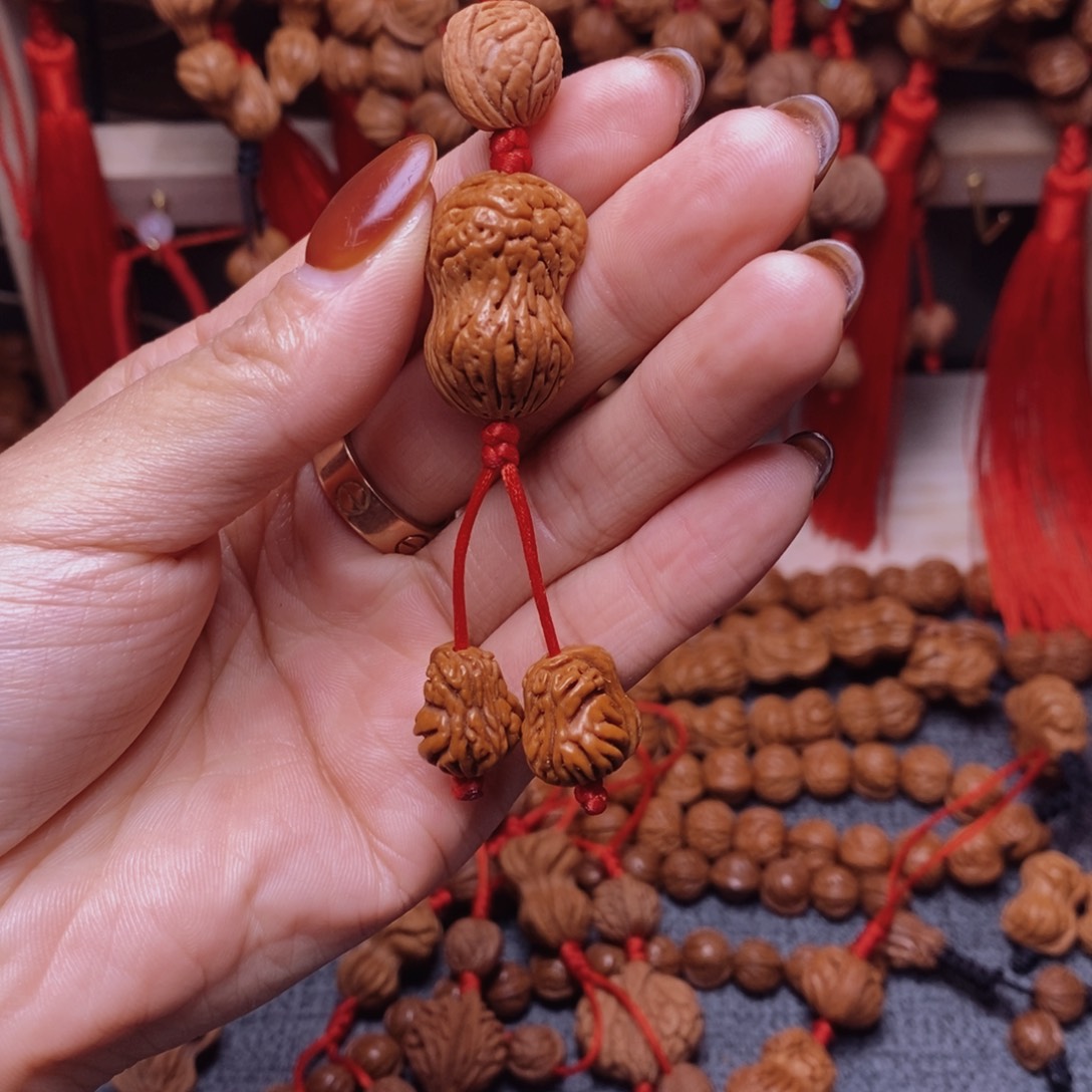 桃核吊坠龙纹桃枭