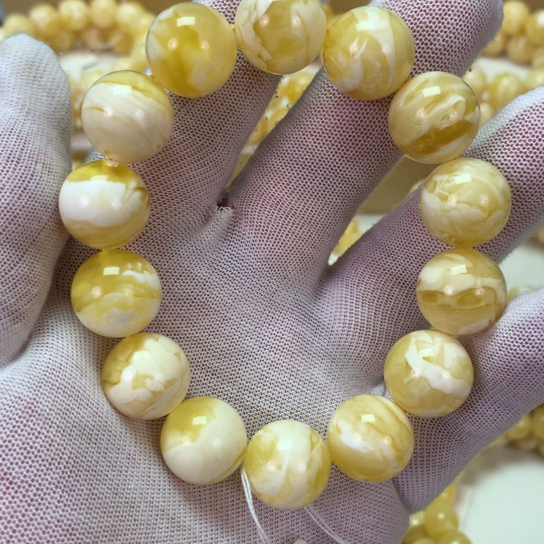 蜜蜡未镶嵌手串30.5克 15m 俄料溶洞金瓷白