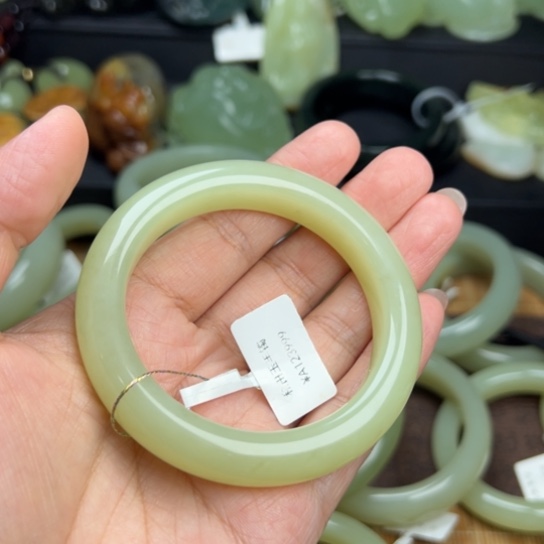 和田玉手镯未镶嵌1****654