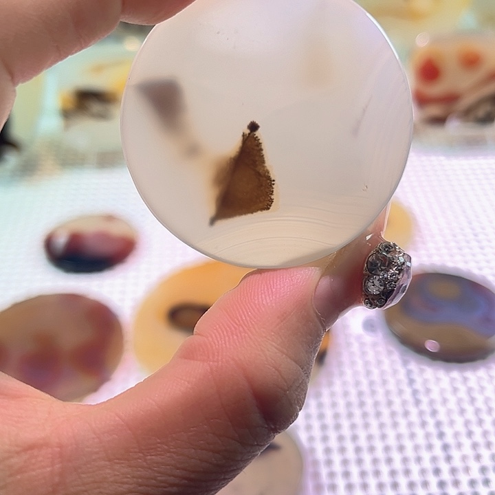 玛瑙/玉髓颈饰未镶嵌