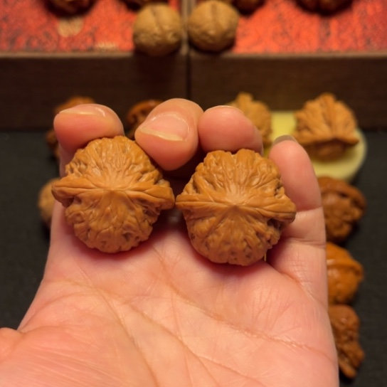 千***骑文玩核桃吊坠铁锤妹妹