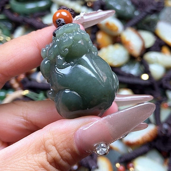 和田玉颈饰未镶嵌