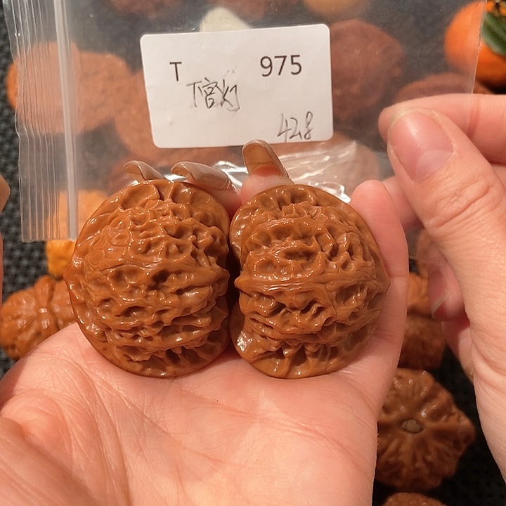 文玩核桃吊坠宫灯42.8