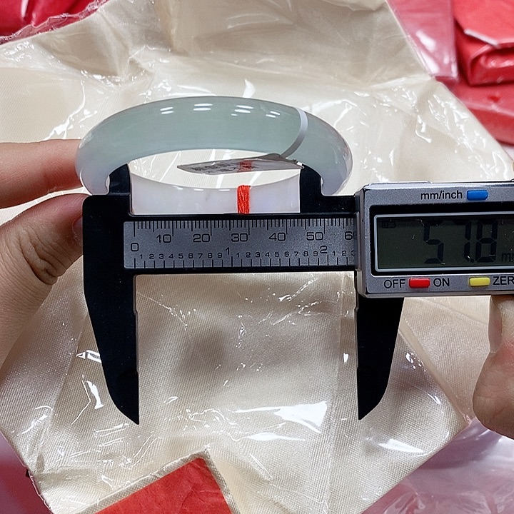 翡翠手镯未镶嵌58 