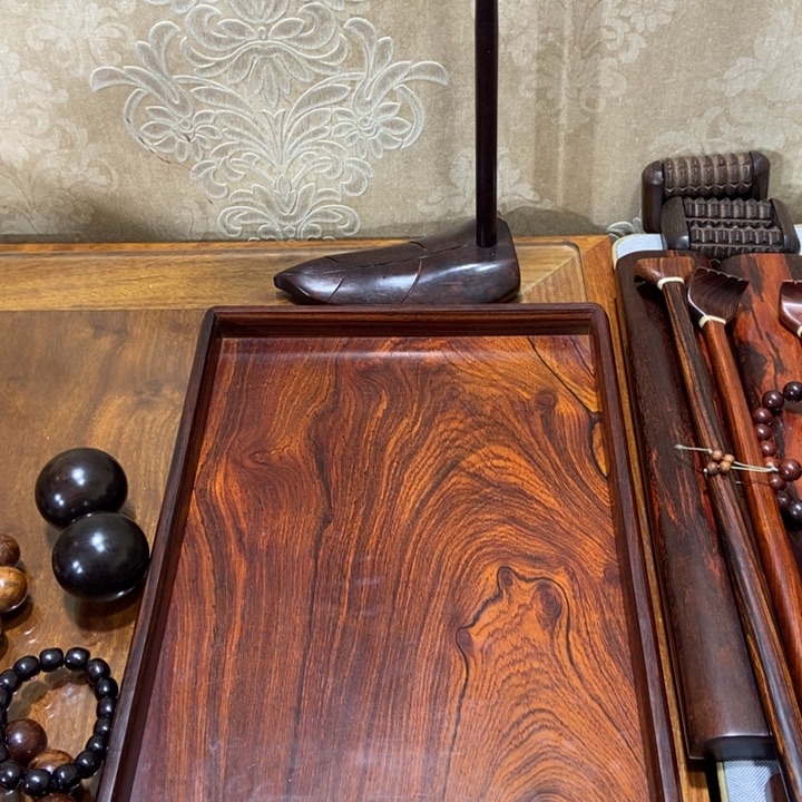 贡木红酸枝微凹茶盘一个