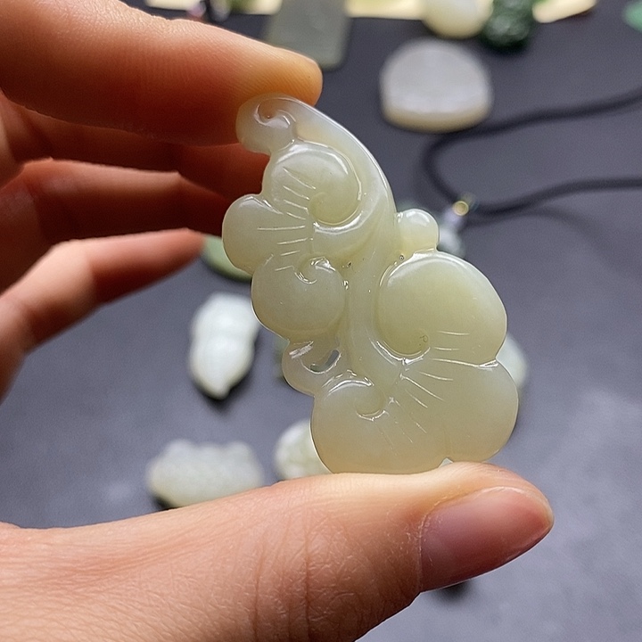 颈饰未镶嵌和田玉