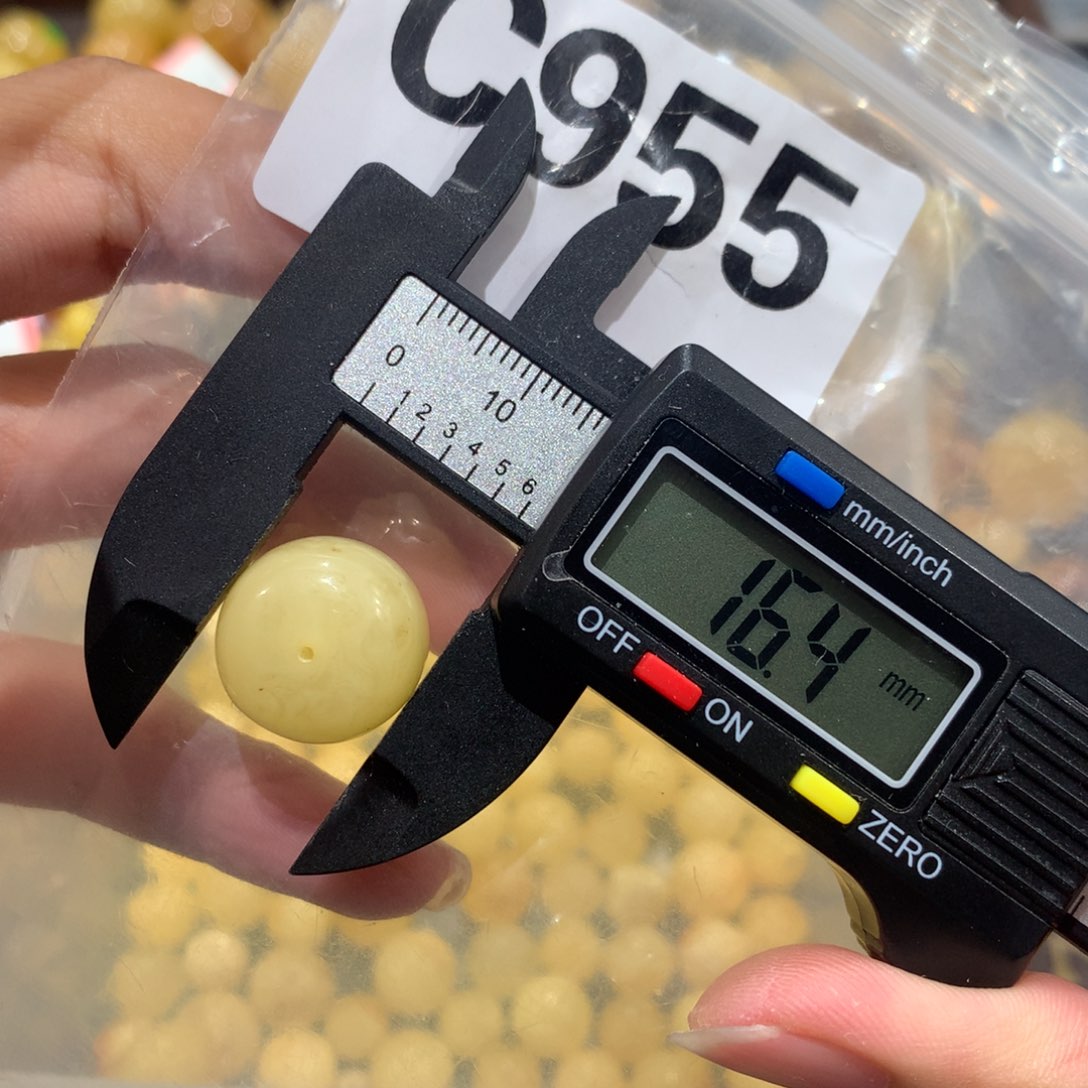 未镶嵌琥珀珠宝奇石