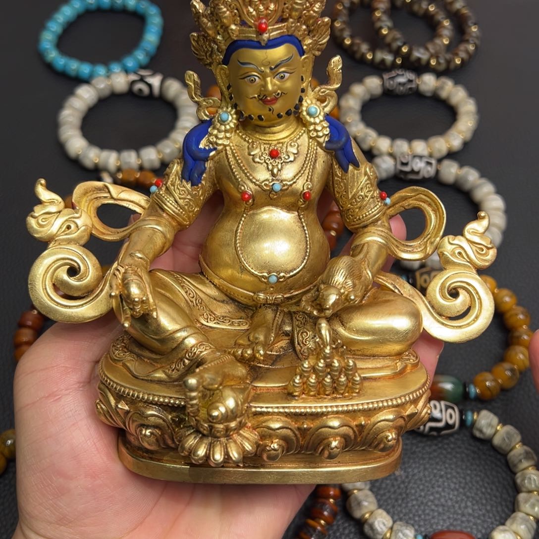 泥塑40岁黄财神…………