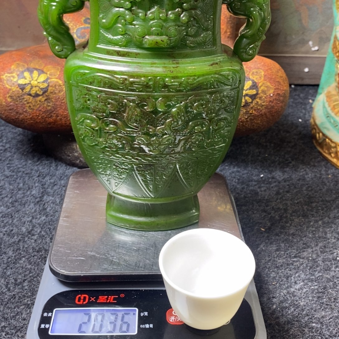 俊***哥瓷片精品美物大摆件