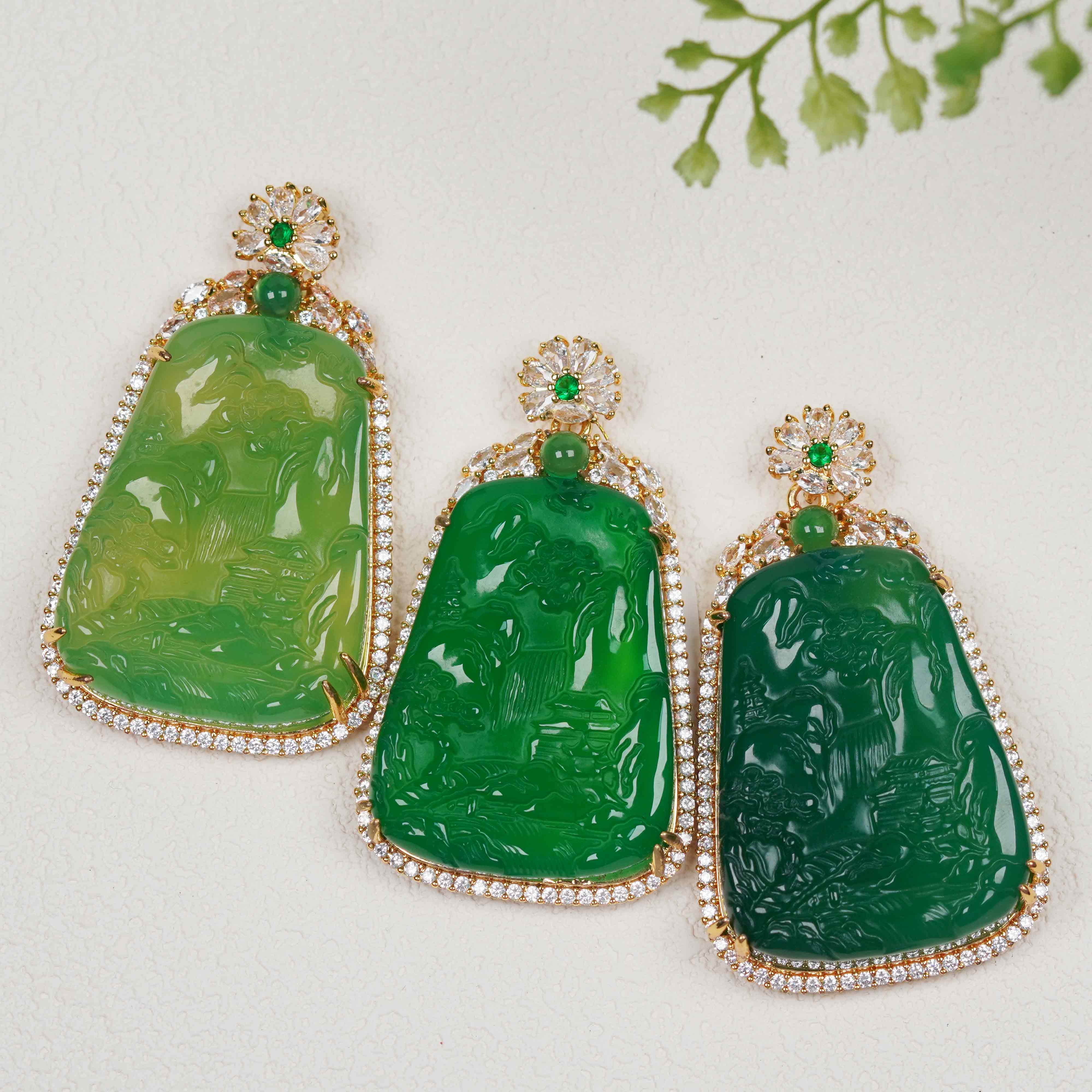 天然玉石保真SSH03-2爆卖甄选款豪镶满绿山水牌吊坠 多样性发其一